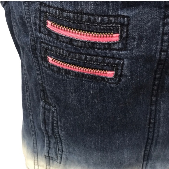 Gimmicks By BKE Ombré Denim Vest - Picture 3 of 6